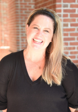 Lindsay MatteoniReceptionist